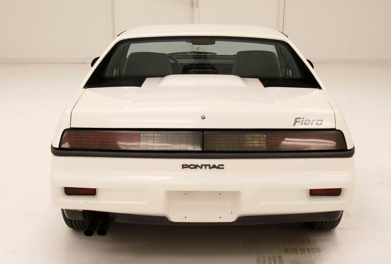 1987 Pontiac Fiero 4