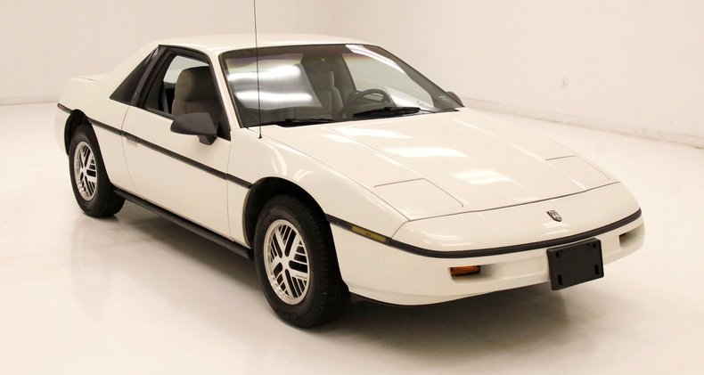 1987 Pontiac Fiero 6