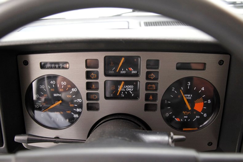 1987 Pontiac Fiero 29