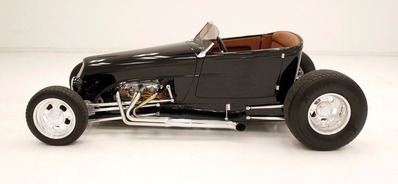1934 Ford Roadster 2