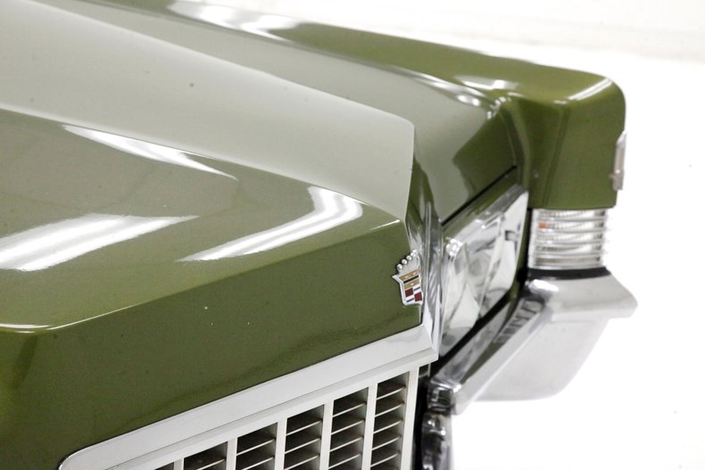 1970 Cadillac Coupe DeVille 12