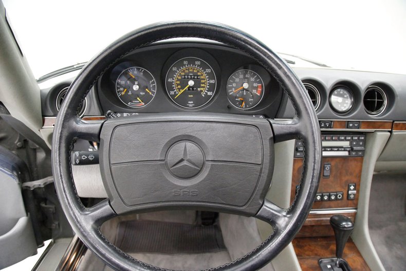 1987 Mercedes-Benz 560SL 31
