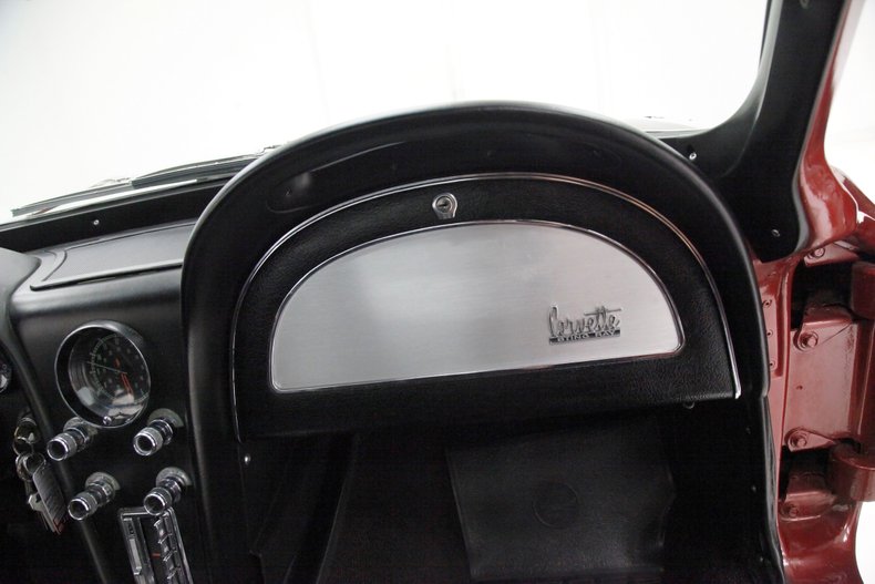 1966 Chevrolet Corvette 31
