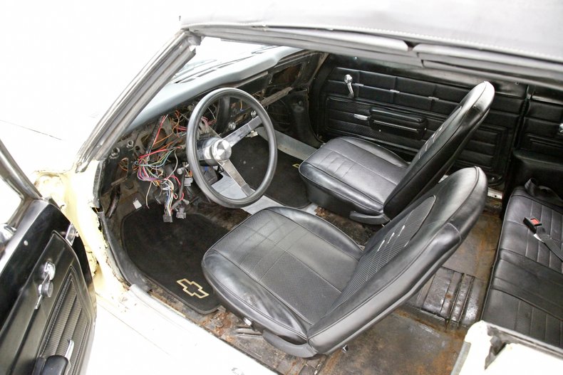 1968 Chevrolet Corvair 34