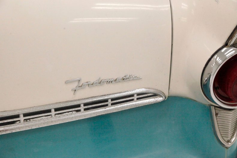 1955 Ford Fairlane 23