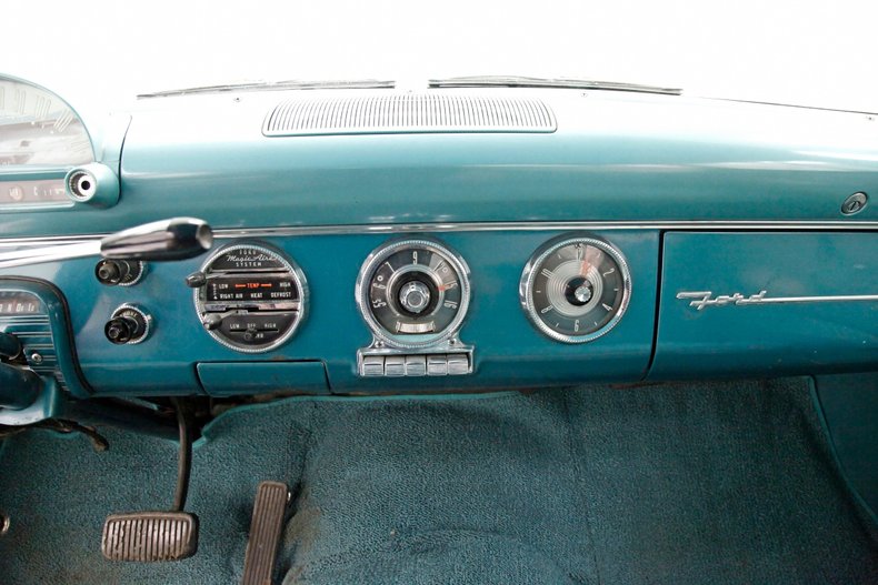 1955 Ford Fairlane 35