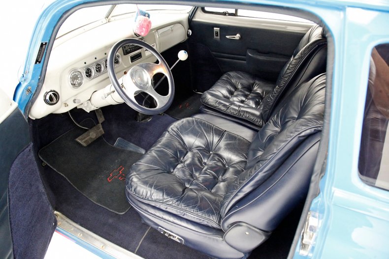 1951 Chevrolet Deluxe 30