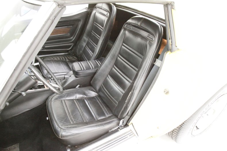 1974 Chevrolet Corvette 27