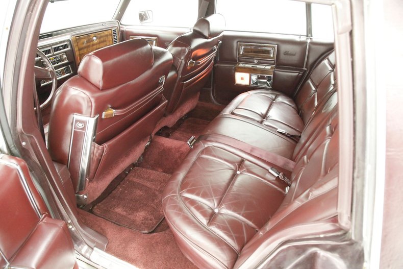 1986 Cadillac Fleetwood 39