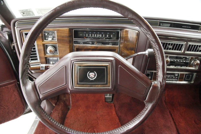 1986 Cadillac Fleetwood 27