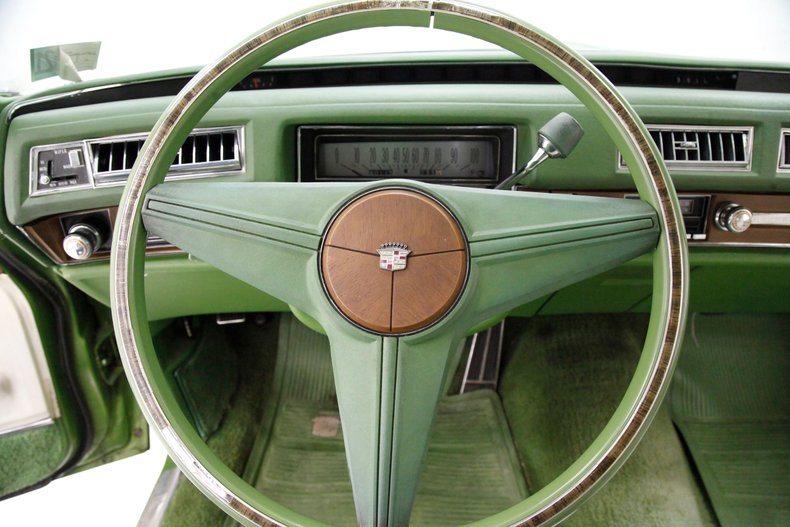 1974 Cadillac Coupe DeVille 31