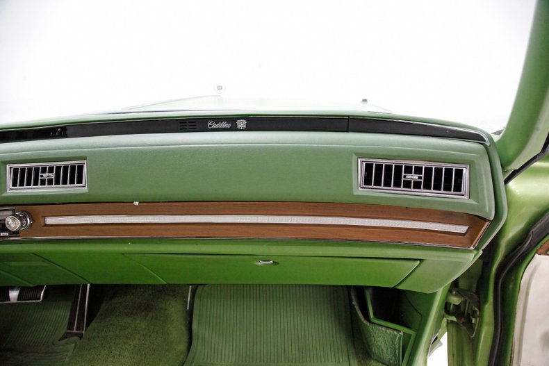 1974 Cadillac Coupe DeVille 36