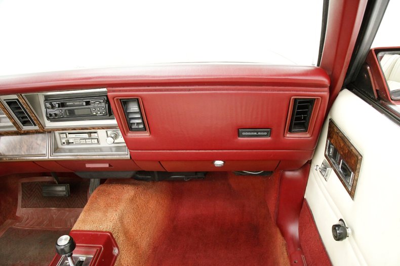1985 Dodge 600 34