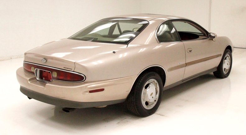 1995 Buick Riviera 5