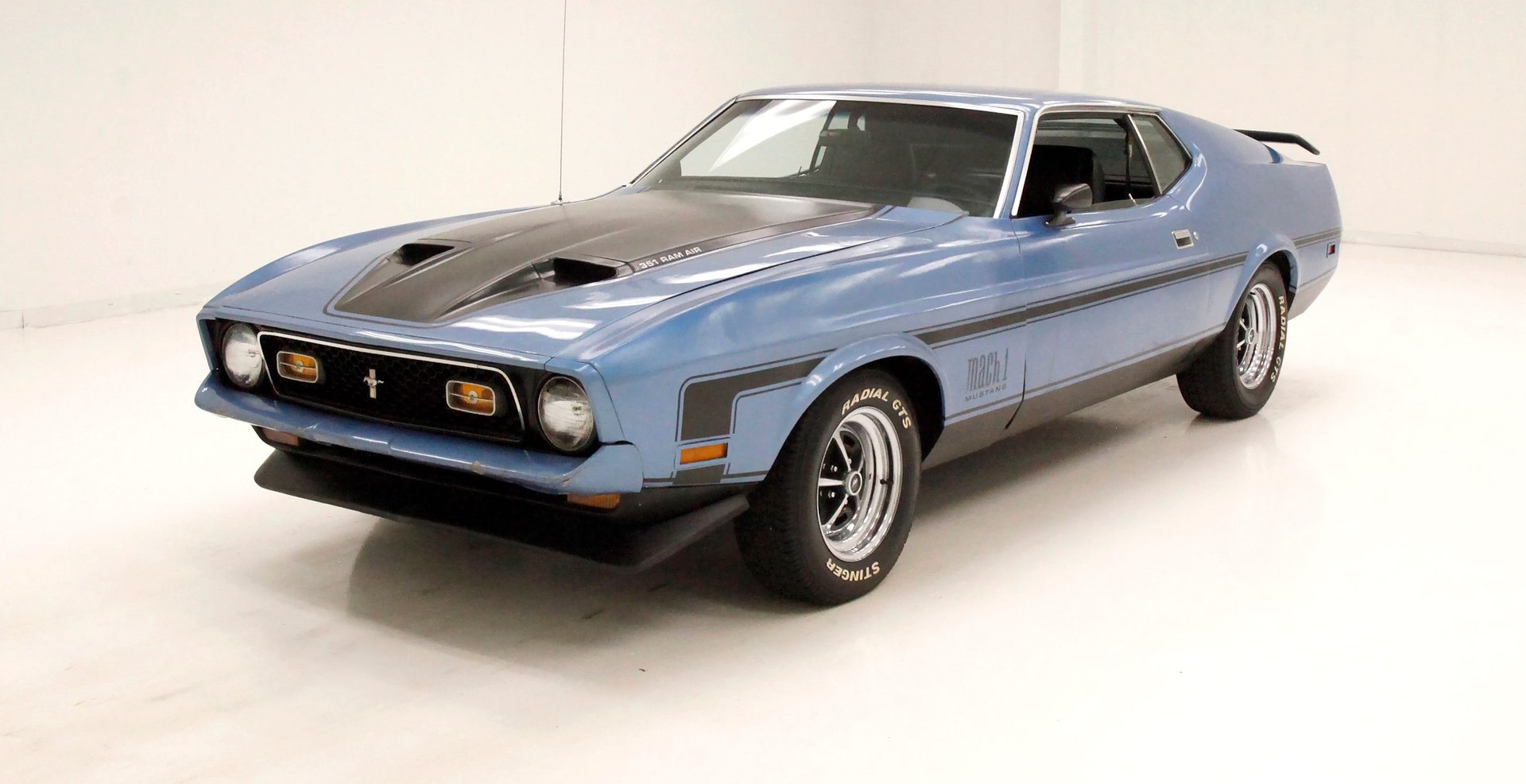 1972 Ford Mustang | Classic Auto Mall