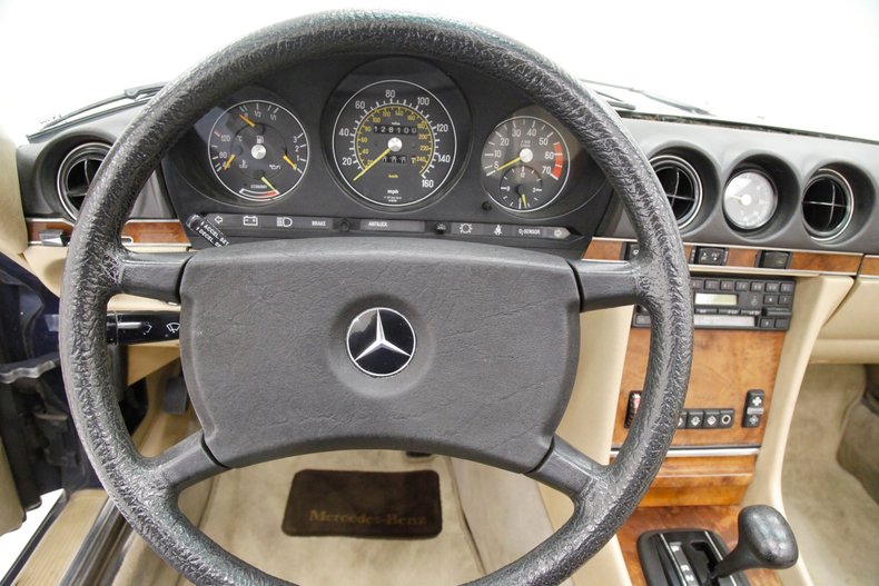 1985 Mercedes-Benz 380 SL 35