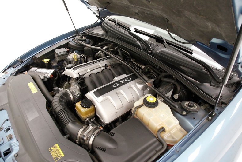 2004 Pontiac GTO 10