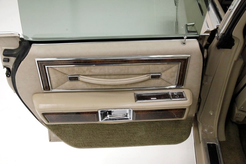 1978 Lincoln Continental 38