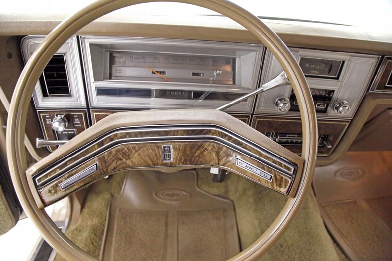 1978 Lincoln Continental 32