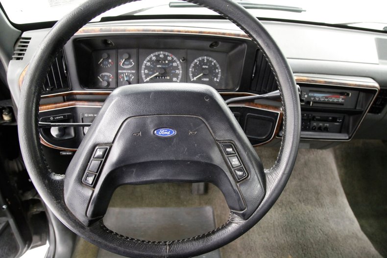 1990 Ford F150 28