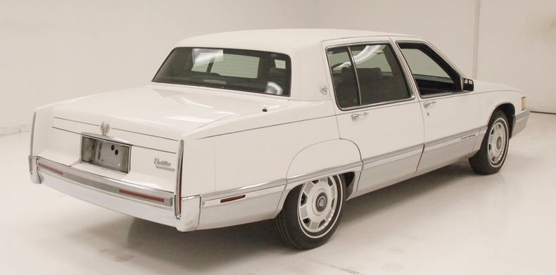 1991 Cadillac Fleetwood 4