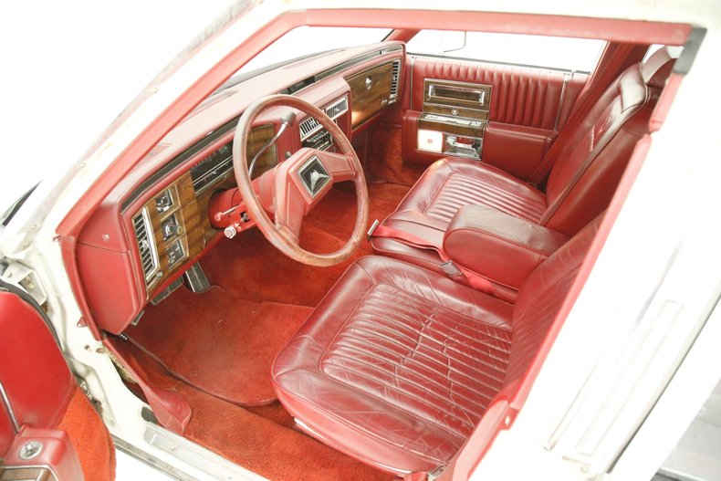 1989 Cadillac Fleetwood 29