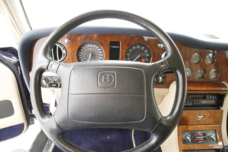 1996 Bentley Brooklands 29