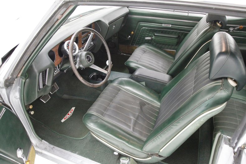 1970 Pontiac GTO 26