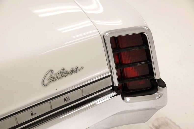 1966 Oldsmobile Cutlass 22