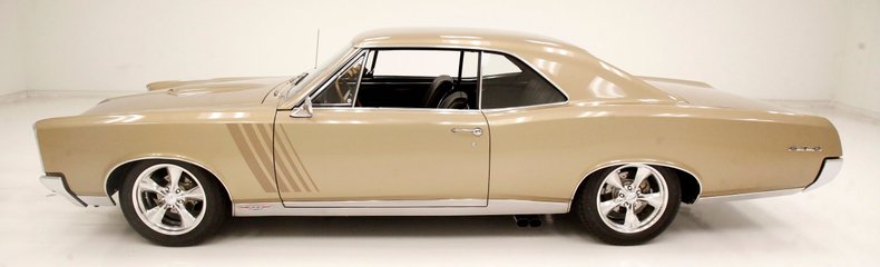 1967 Pontiac GTO 2
