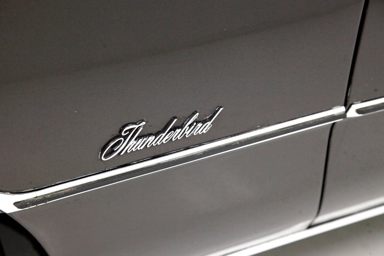 1972 Ford Thunderbird 15