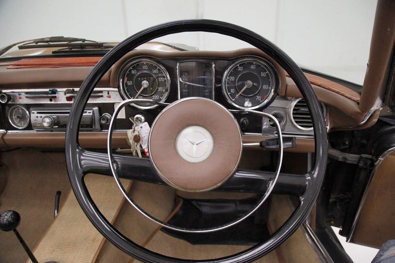 1964 Mercedes-Benz 230SL 34