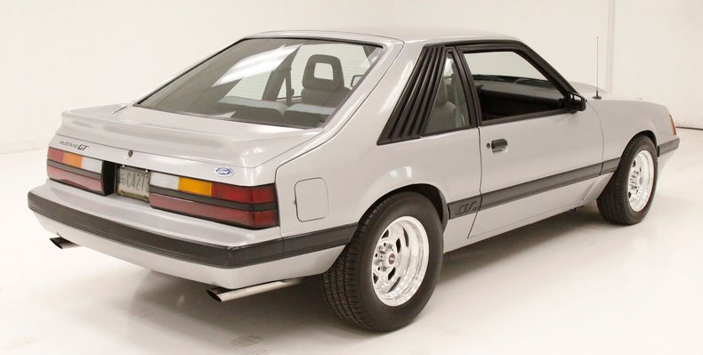 1985 Ford Mustang 4