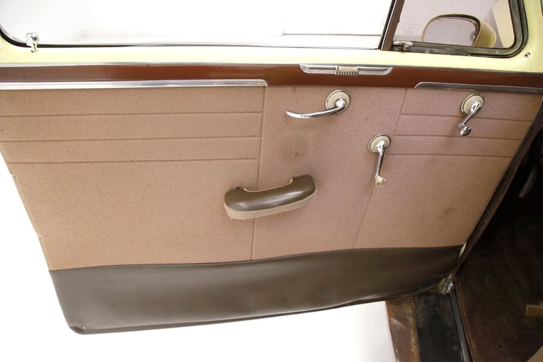 1947 Chevrolet Fleetline 26