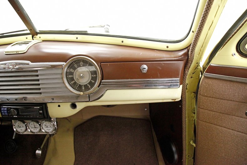 1947 Chevrolet Fleetline 35
