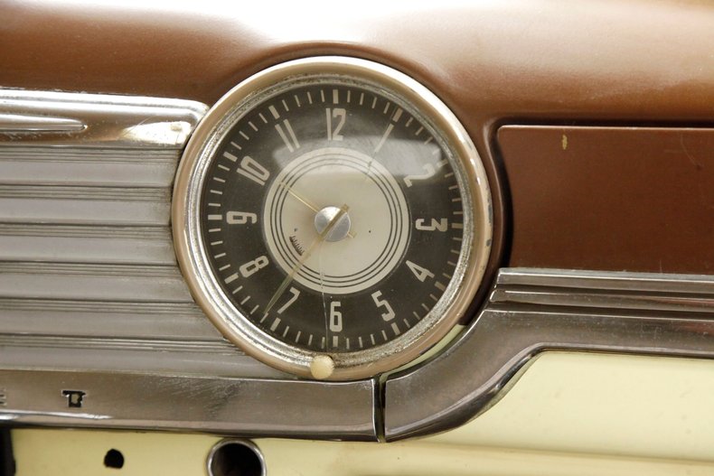 1947 Chevrolet Fleetline 36