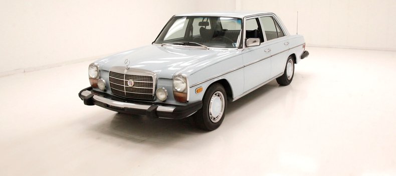 1976 Mercedes-Benz 300D 1