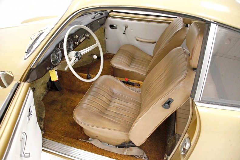 1964 Volkswagen Karmann Ghia 28