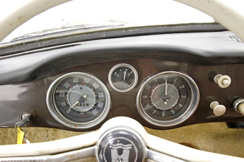 1964 Volkswagen Karmann Ghia 31