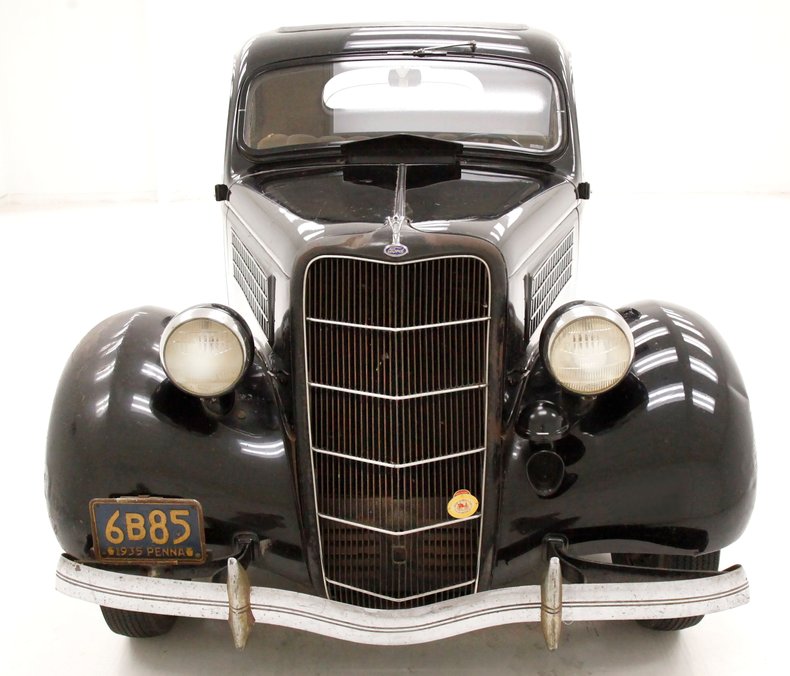 1935 Ford 48 Series 8