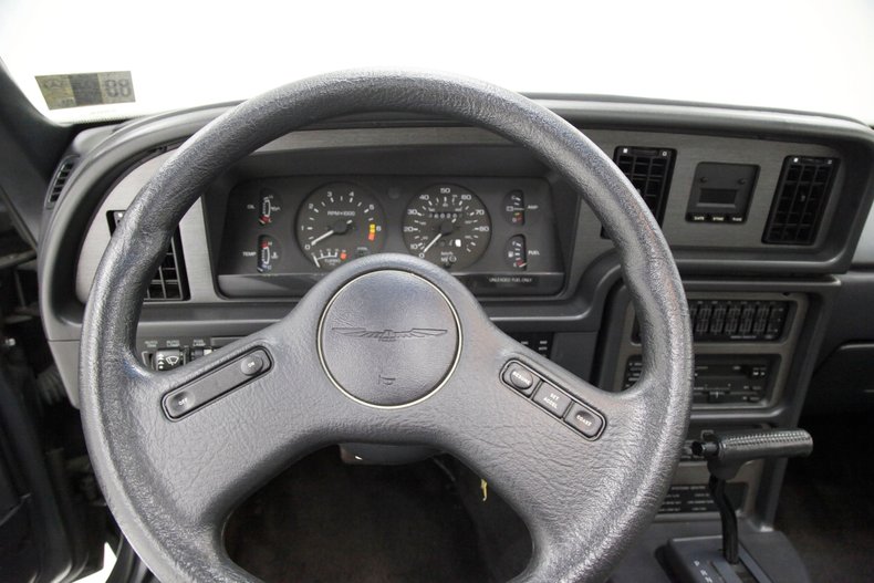 1988 Ford Thunderbird 26