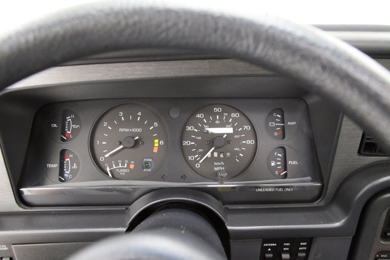 1988 Ford Thunderbird 27