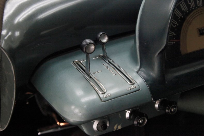 1953 Mercury Monterey 32
