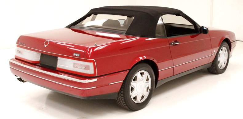 1993 Cadillac Allante 8