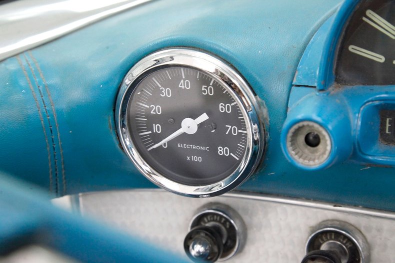 1956 Ford Thunderbird 38