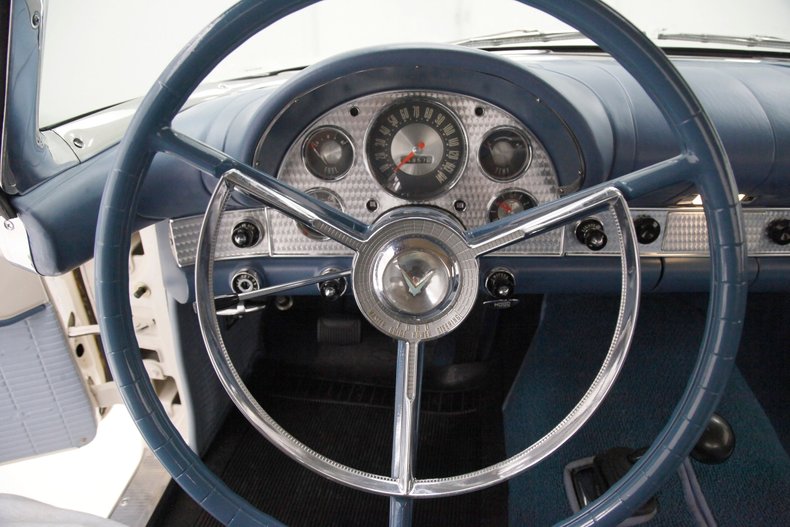 1957 Ford Thunderbird 29