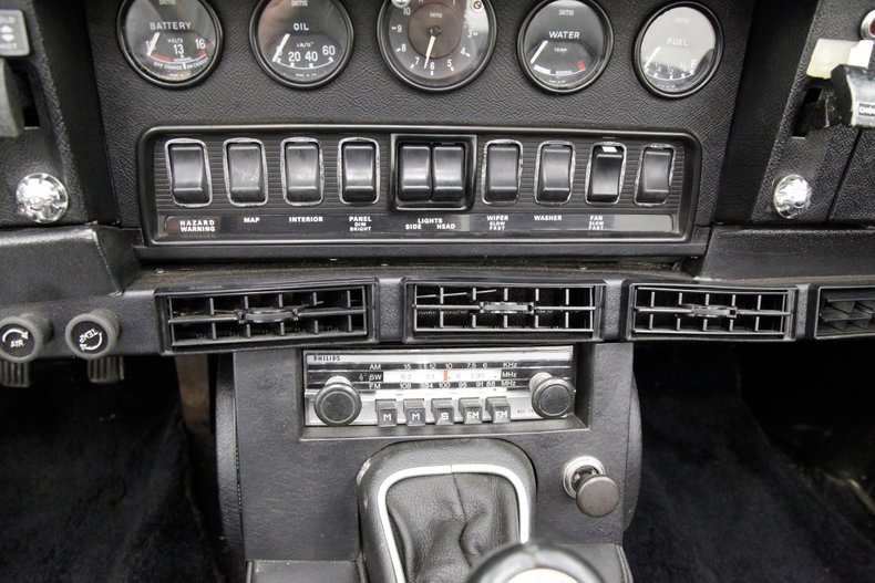 1970 Jaguar XKE 36