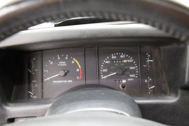 1993 Ford Mustang 28