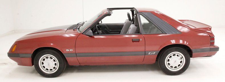 1986 Ford Mustang 3