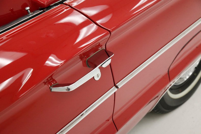 1966 Ford Thunderbird 21